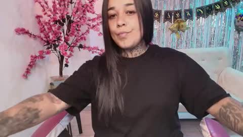 Rousse  online show from December 2025 08:05:02 PM