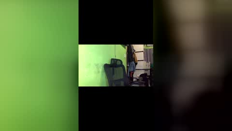 Crystal online show from December 2025 03:17:01 PM