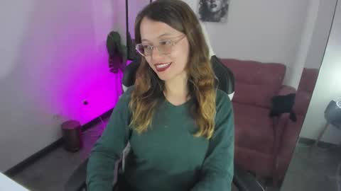 Sophie online show from December 2025 11:44:01 PM