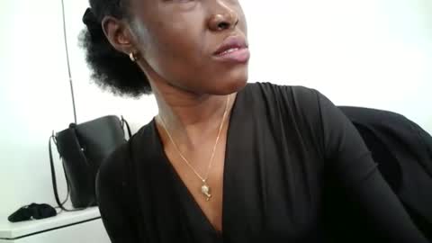 blackfairy01 online show from December 2025 09:18:01 AM