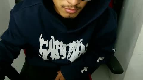 Snapshot of blackfox_desire chatting on May 2026 06:26:02 PM mateo online show from May 2026 06:26:02 PM