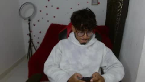 Snapshot of blackfox_desire chatting on May 2026 06:27:02 PM mateo online show from May 2026 06:27:02 PM