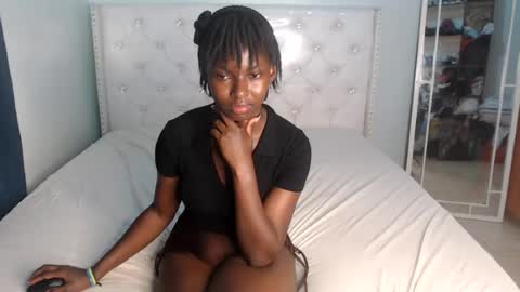 Snapshot of blackmelaninqueen chatting on July 2026 11:46:02 AM Cleo online show from July 2026 11:46:02 AM