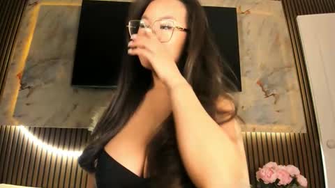 Snapshot of blackmilk_01 chatting on September 2025 10:18:01 AM Karina online show from September 2025 10:18:01 AM