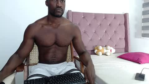 Snapshot of blacknikes chatting on February 2025 09:07:01 AM Twtter 1MikeBeckford Onlyfns beckfordmike online show from February 2025 09:07:01 AM