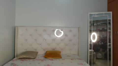 Snapshot of blackqueenofparis chatting on June 2026 05:28:01 AM Paris online show from June 2026 05:28:01 AM