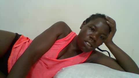 Snapshot of blacksexygal chatting on April 2026 05:52:01 AM SARAH online show from April 2026 05:52:01 AM