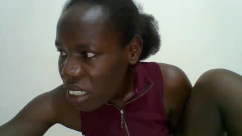 Snapshot of blacksexygal chatting on April 2026 06:34:02 PM SARAH online show from April 2026 06:34:02 PM