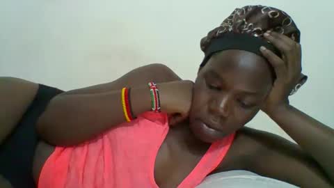 Snapshot of blacksexygal chatting on April 2026 06:10:01 PM SARAH online show from April 2026 06:10:01 PM