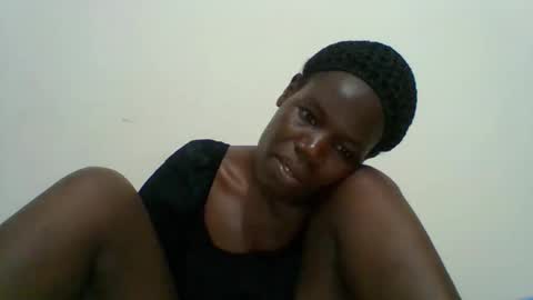 Snapshot of blacksexygal chatting on April 2026 06:54:02 PM SARAH online show from April 2026 06:54:02 PM