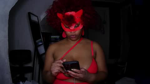 Queen Siren online show from December 2024 09:39:02 AM