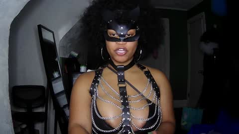 Queen Siren online show from December 2024 01:42:01 AM