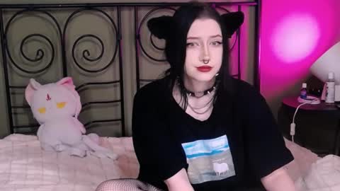 blacky_tea online show from October 2025 10:12:02 PM