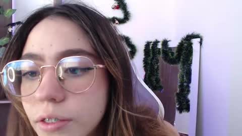 Snapshot of blairvicent chatting on December 2024 01:11:02 PM online show from December 2024 01:11:02 PM