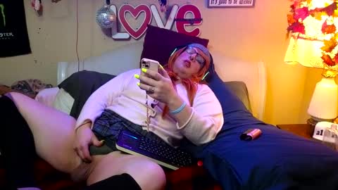 Snapshot of blakelytgirl chatting on February 2025 01:27:01 PM Blakely Morningstar online show from February 2025 01:27:01 PM