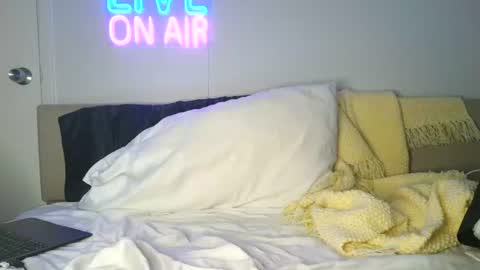 Snapshot of blaze_thickwood chatting on July 2026 03:37:02 PM Blaze Thickwood online show from July 2026 03:37:02 PM