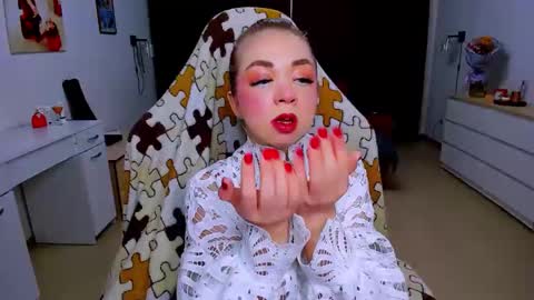 Nicole online show from February 2025 04:55:01 AM