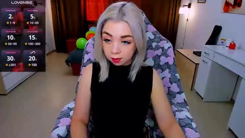 Nicole online show from February 2025 11:40:02 AM