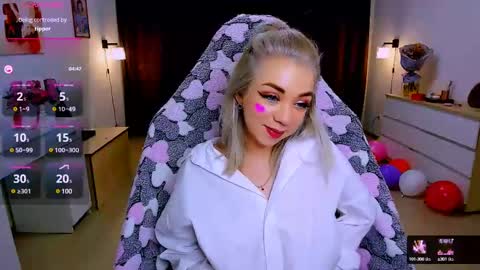 Nicole online show from February 2025 03:15:02 PM