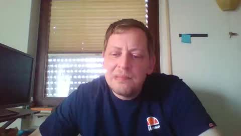 blonde32m online show from February 2025 08:42:02 AM