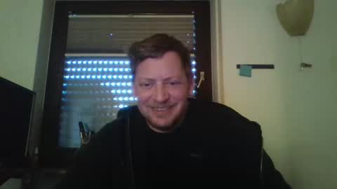 blonde32m online show from October 2025 05:28:01 AM