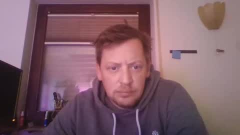 blonde32m online show from October 2025 06:08:01 AM