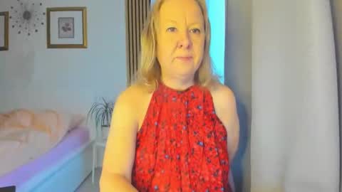 Nicole online show from February 2025 05:50:02 AM