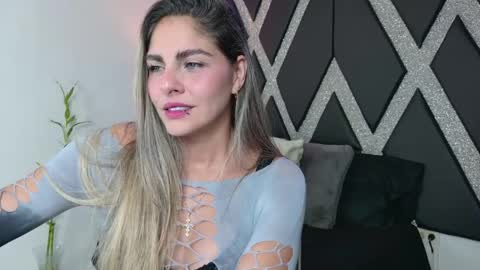 Snapshot of blonde_cat1515 chatting on June 2026 05:08:01 AM alejandra online show from June 2026 05:08:01 AM