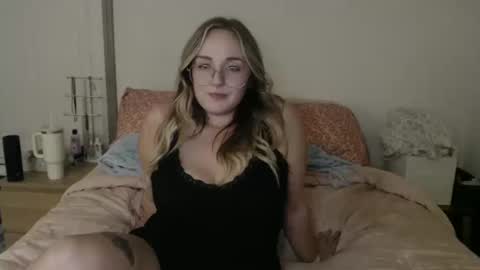 Your Big Titty Baby online show from October 2025 01:48:02 AM