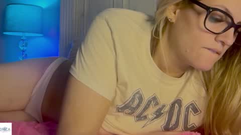 blondechristine99 online show from March 2026 09:39:02 PM