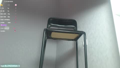 Im Di. I smell naked even when Im dressed. online show from March 2026 10:21:02 AM