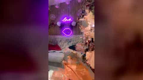 blondie_lorentino online show from May 2026 01:00:01 AM