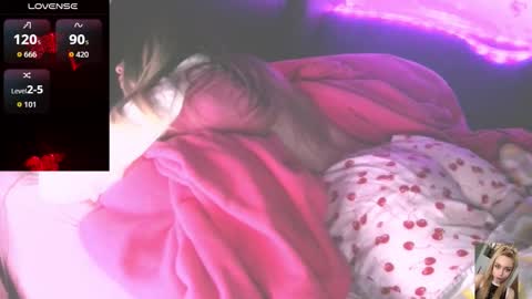 Snapshot of blondiebubblebooty chatting on March 2026 07:21:02 PM Bubbles online show from March 2026 07:21:02 PM