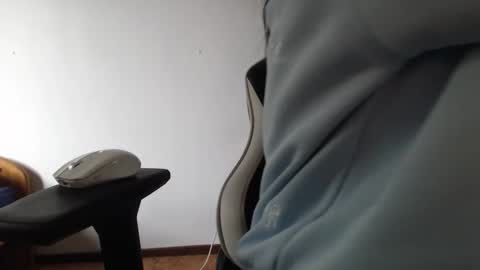 Snapshot of blondyelena chatting on June 2026 05:31:02 AM blondyelena online show from June 2026 05:31:02 AM