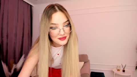 Sophia online show from February 2025 02:47:02 PM