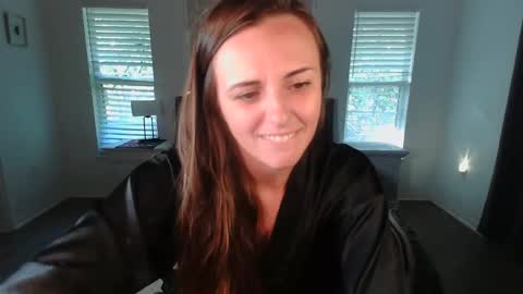 Sarah Zee online show from November 2025 06:50:02 PM