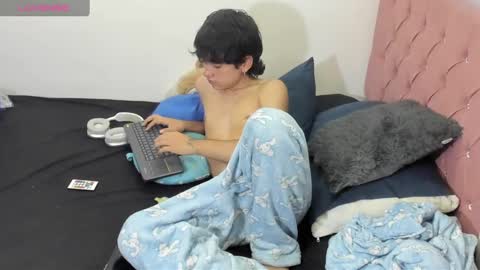 Blue online show from March 2025 05:35:02 AM