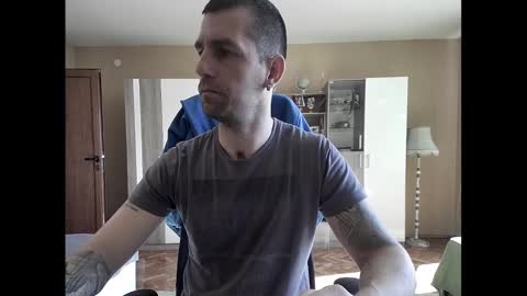 Runaway online show from February 2025 08:14:01 AM