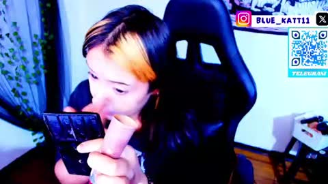 Snapshot of blue_katt chatting on August 2026 02:15:01 AM blue katt online show from August 2026 02:15:01 AM