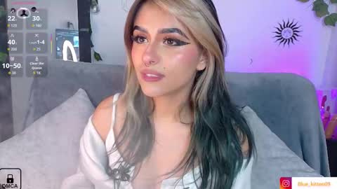 Snapshot of blue_kittenn chatting on February 2026 06:41:02 AM blue_kittenn online show from February 2026 06:41:02 AM