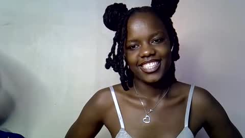 blue_savagee online show from October 2025 06:04:01 PM