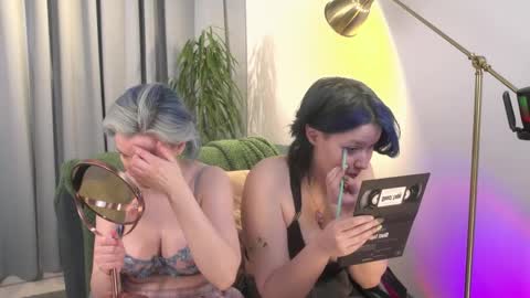 Snapshot of bluebeell chatting on May 2026 01:16:02 PM bluebeell online show from May 2026 01:16:02 PM