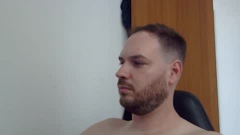 Snapshot of bluec2c chatting on October 2025 06:19:02 PM Blue online show from October 2025 06:19:02 PM