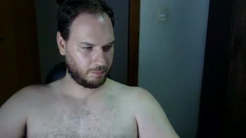 Snapshot of bluec2c chatting on November 2025 02:35:01 AM Blue online show from November 2025 02:35:01 AM