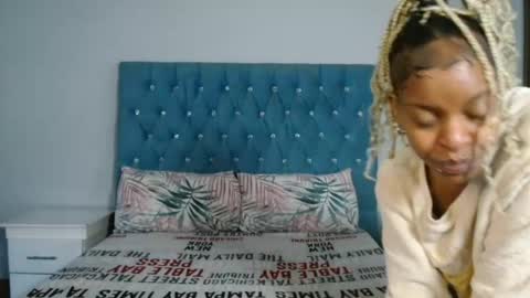 Snapshot of bluedi622952 chatting on June 2026 06:52:01 AM Tee online show from June 2026 06:52:01 AM