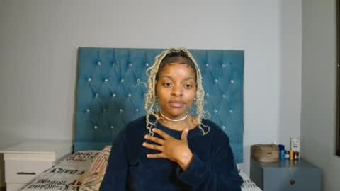 Snapshot of bluedi622952 chatting on June 2026 06:58:01 PM Tee online show from June 2026 06:58:01 PM