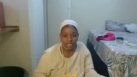 Snapshot of bluedi622952 chatting on July 2026 08:21:02 AM Tee online show from July 2026 08:21:02 AM