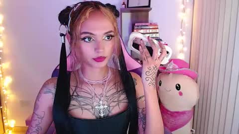 Im Abril .. Nice to meet you  thumb up me please its important  INDEPENDENT MODEL online show from September 2025 03:05:01 AM