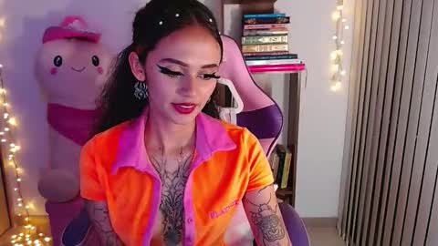 Snapshot of bluee_v chatting on May 2026 03:25:02 AM Im Abril .. Nice to meet you thumb up me please its important INDEPENDENT MODEL online show from May 2026 03:25:02 AM