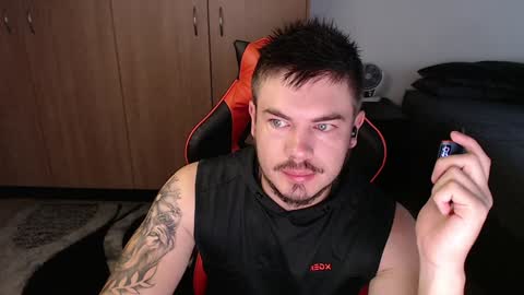 blueeyeboy0 online show from February 2025 04:14:02 AM